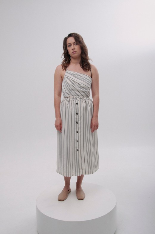 Асиметричний топ в смужку